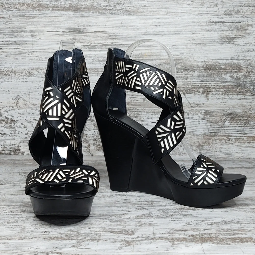 Diane Von Furstenberg Black Cutout Leather Wedge Sandals - Picture 2 of 15